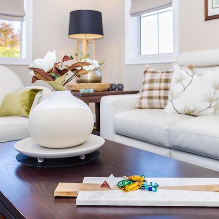 Sweet Magnolia 1 Or 2 Bedroom Suite St Kilda Cambridge With Complimentary Continental Breakfast Екстер'єр фото