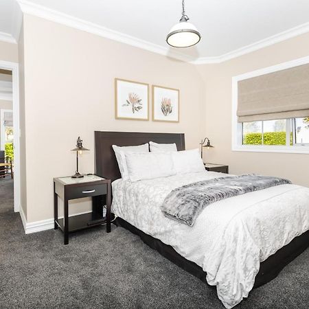 Sweet Magnolia 1 Or 2 Bedroom Suite St Kilda Cambridge With Complimentary Continental Breakfast Екстер'єр фото