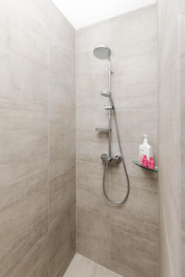 Sweet Magnolia 1 Or 2 Bedroom Suite St Kilda Cambridge With Complimentary Continental Breakfast Екстер'єр фото