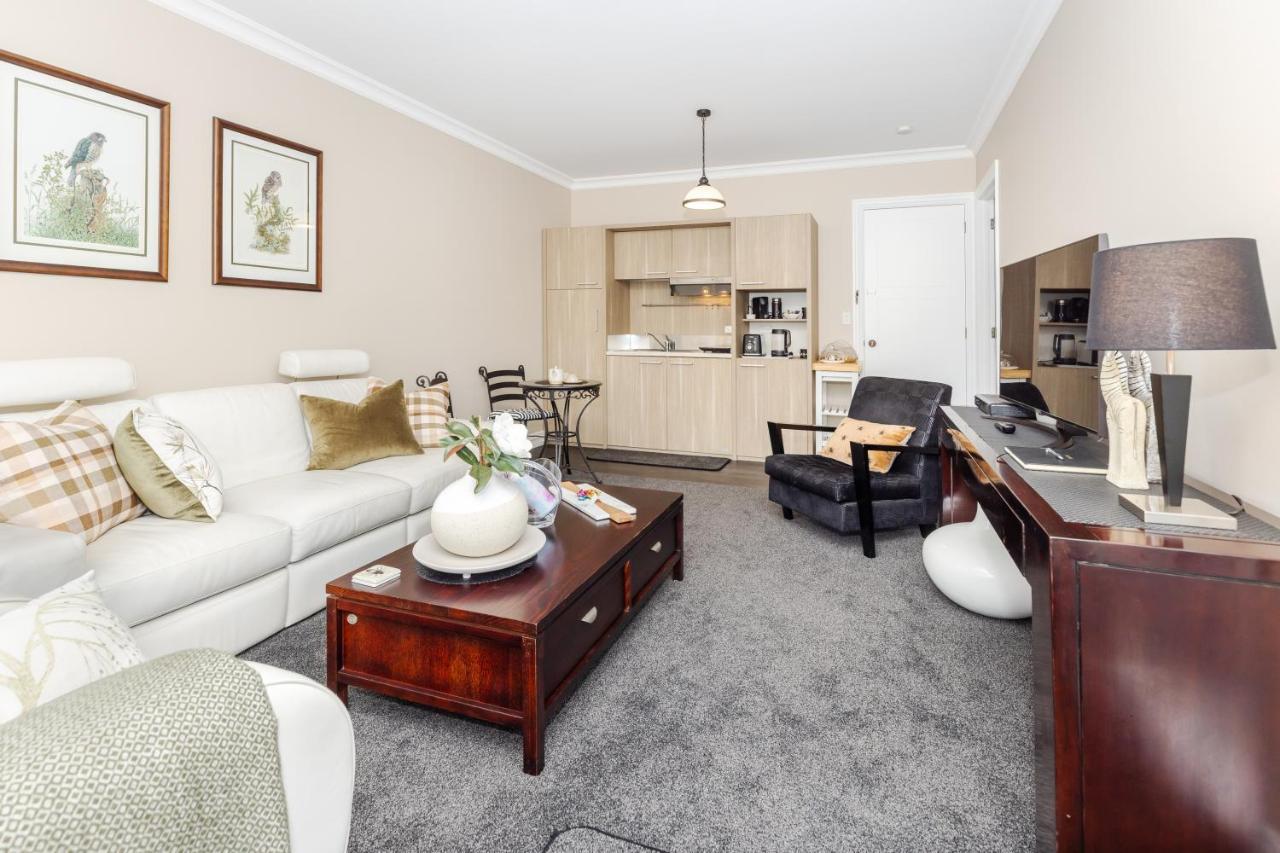 Sweet Magnolia 1 Or 2 Bedroom Suite St Kilda Cambridge With Complimentary Continental Breakfast Екстер'єр фото
