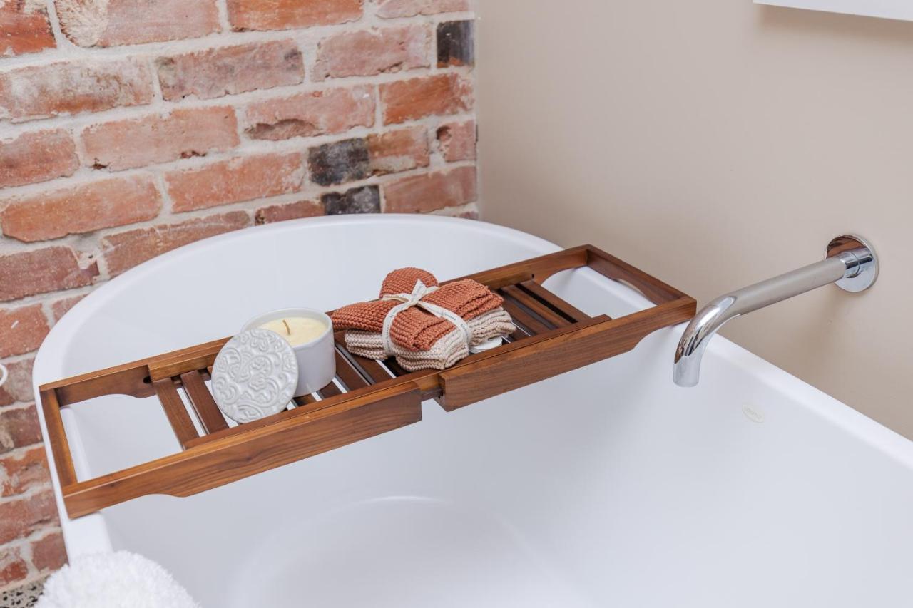 Sweet Magnolia 1 Or 2 Bedroom Suite St Kilda Cambridge With Complimentary Continental Breakfast Екстер'єр фото