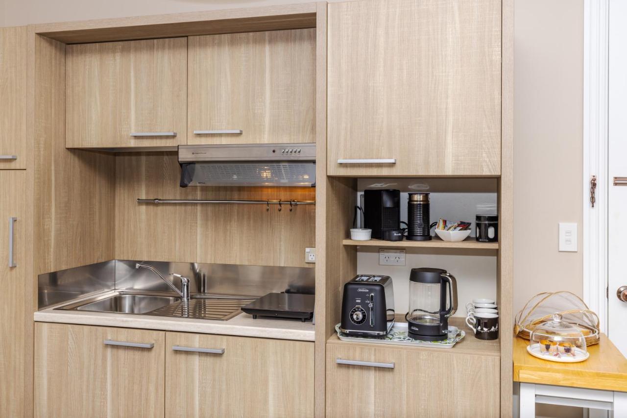Sweet Magnolia 1 Or 2 Bedroom Suite St Kilda Cambridge With Complimentary Continental Breakfast Екстер'єр фото