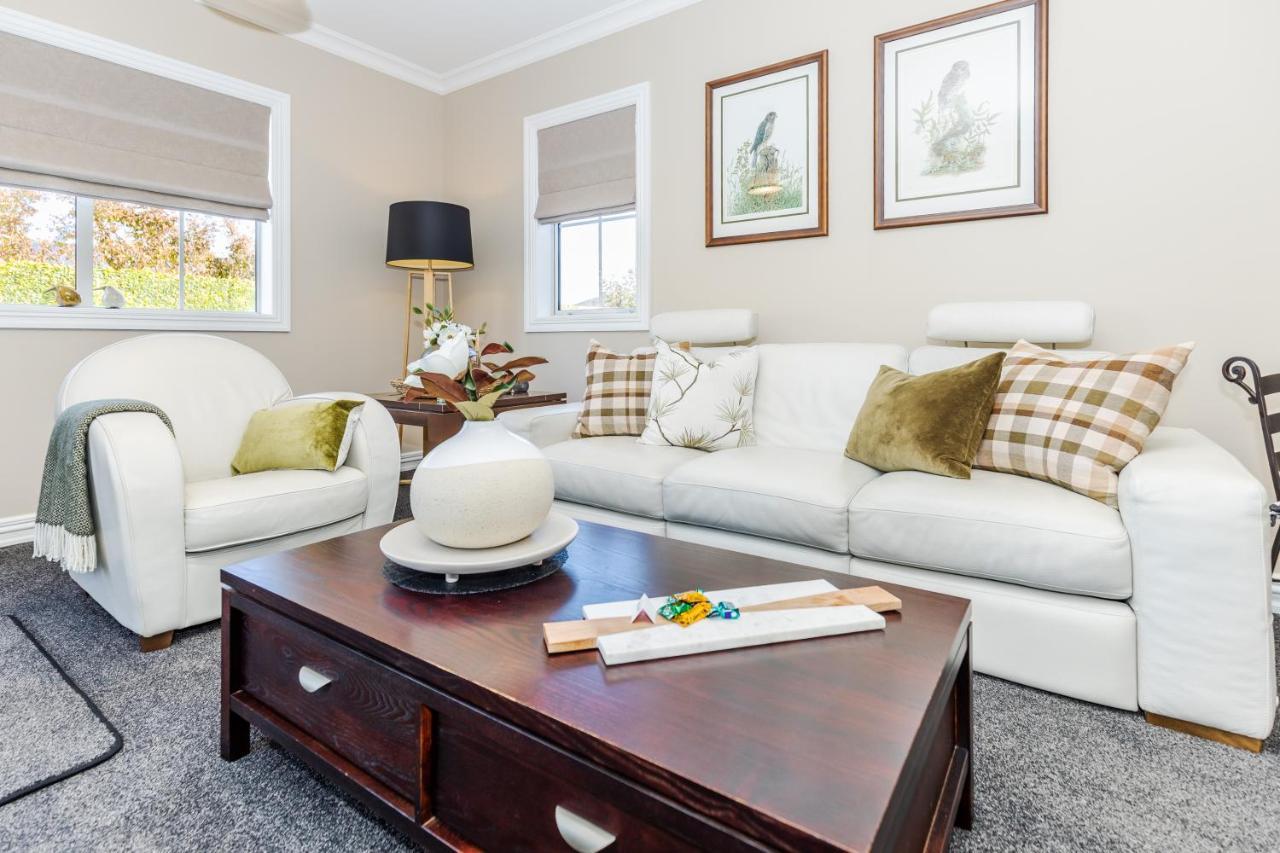 Sweet Magnolia 1 Or 2 Bedroom Suite St Kilda Cambridge With Complimentary Continental Breakfast Екстер'єр фото